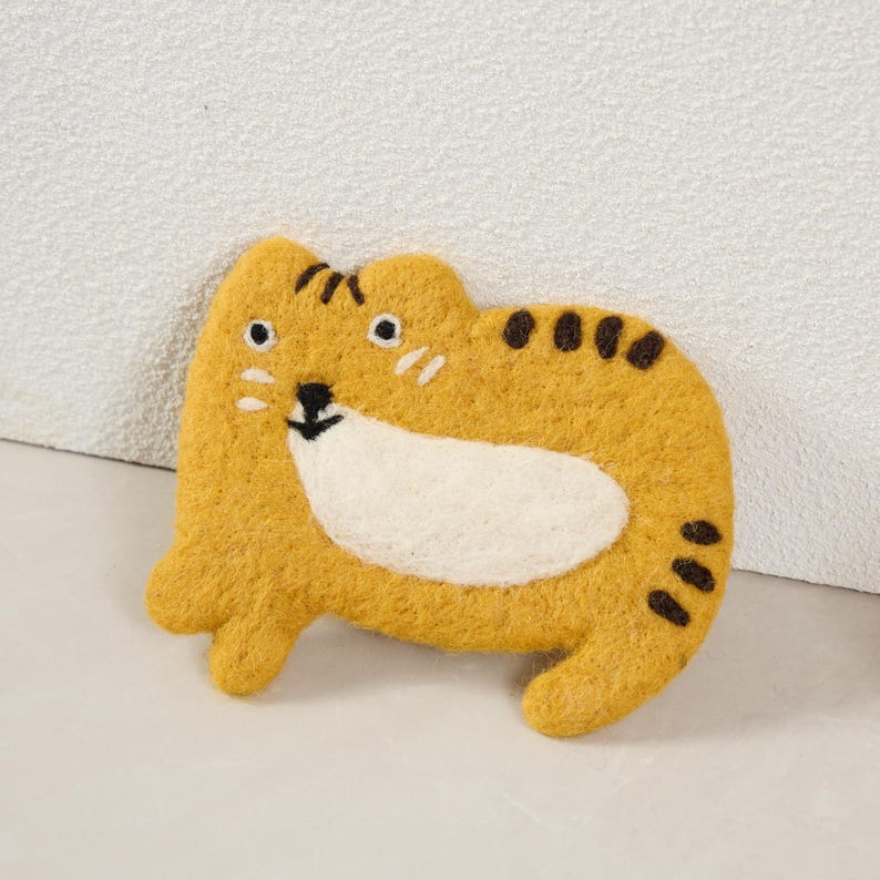 Handmade Nepal Wool Felt Cat Design Coffee Coasters, Set of 4, 4.3-5 Inch