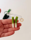 Handmade Felted Green Onion Keychain with Mini Grocery Tray Charm, Green Keyring, Wool, One Size