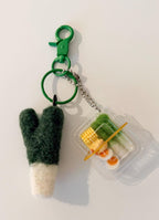 Handmade Felted Green Onion Keychain with Mini Grocery Tray Charm, Green Keyring, Wool, One Size