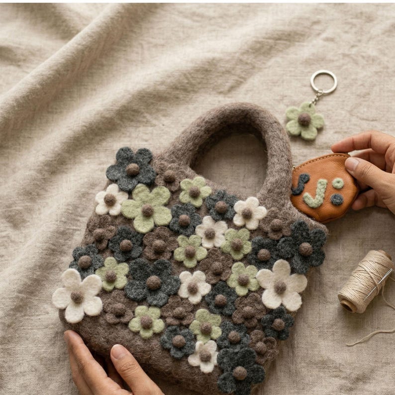 Wool Felt Flower Tote Bag with Zipper, Needle Felted Brown Handbag, 23 x 23 cm