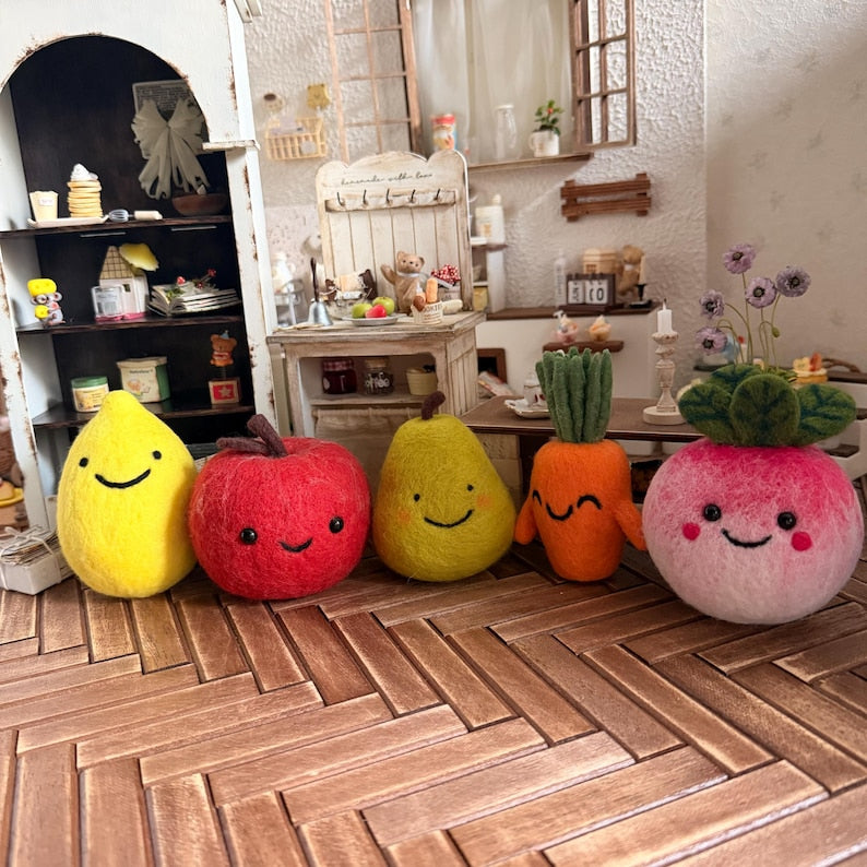Needle Felted Fruit and Vegetable Figurines, Wool Fiber Art Sculptures, 8-10 cm Kitchen Decor