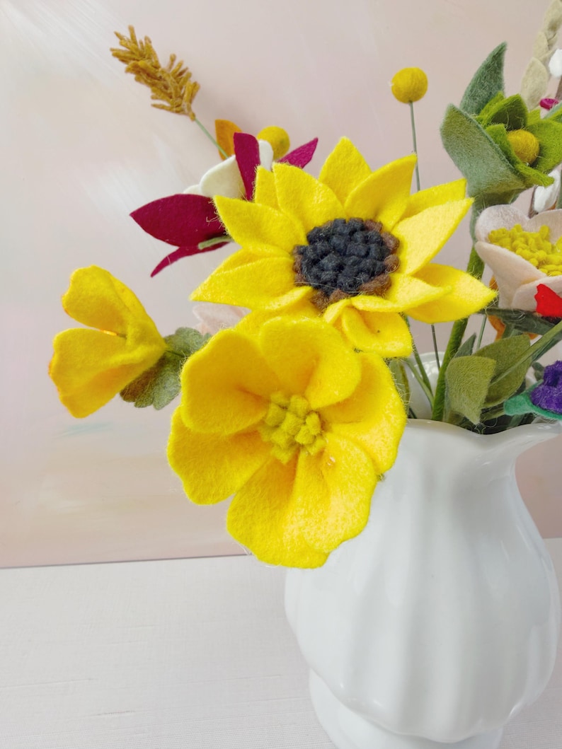 Handmade Felt Flower Bouquet, Wildflower Arrangement with Sunflower, Wool Blend Felt, Multicolor Floral Home Decor
