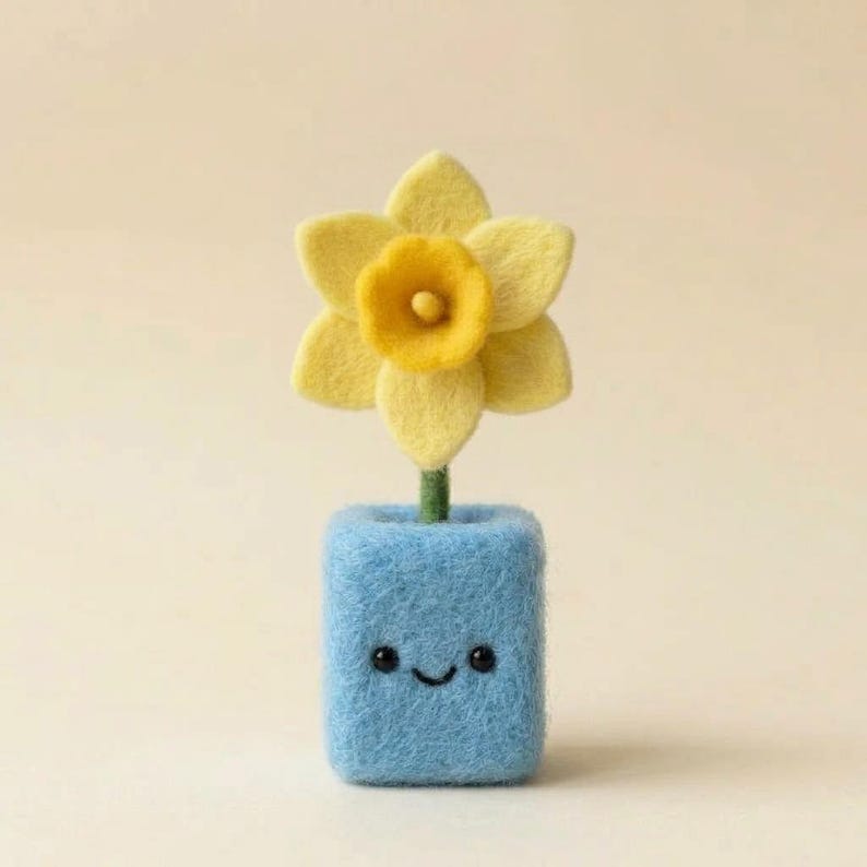 Needle Felted Wool Birth Month Flower in Felt Pot, 10 cm Handmade Desk Decor, Birthday Gift for Her
