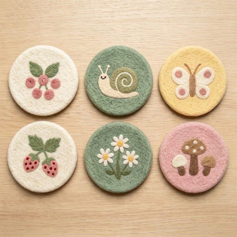 Needle Felted Wool Coaster 10 cm – Mushroom Floral Mug Rug for Mugs and Cups